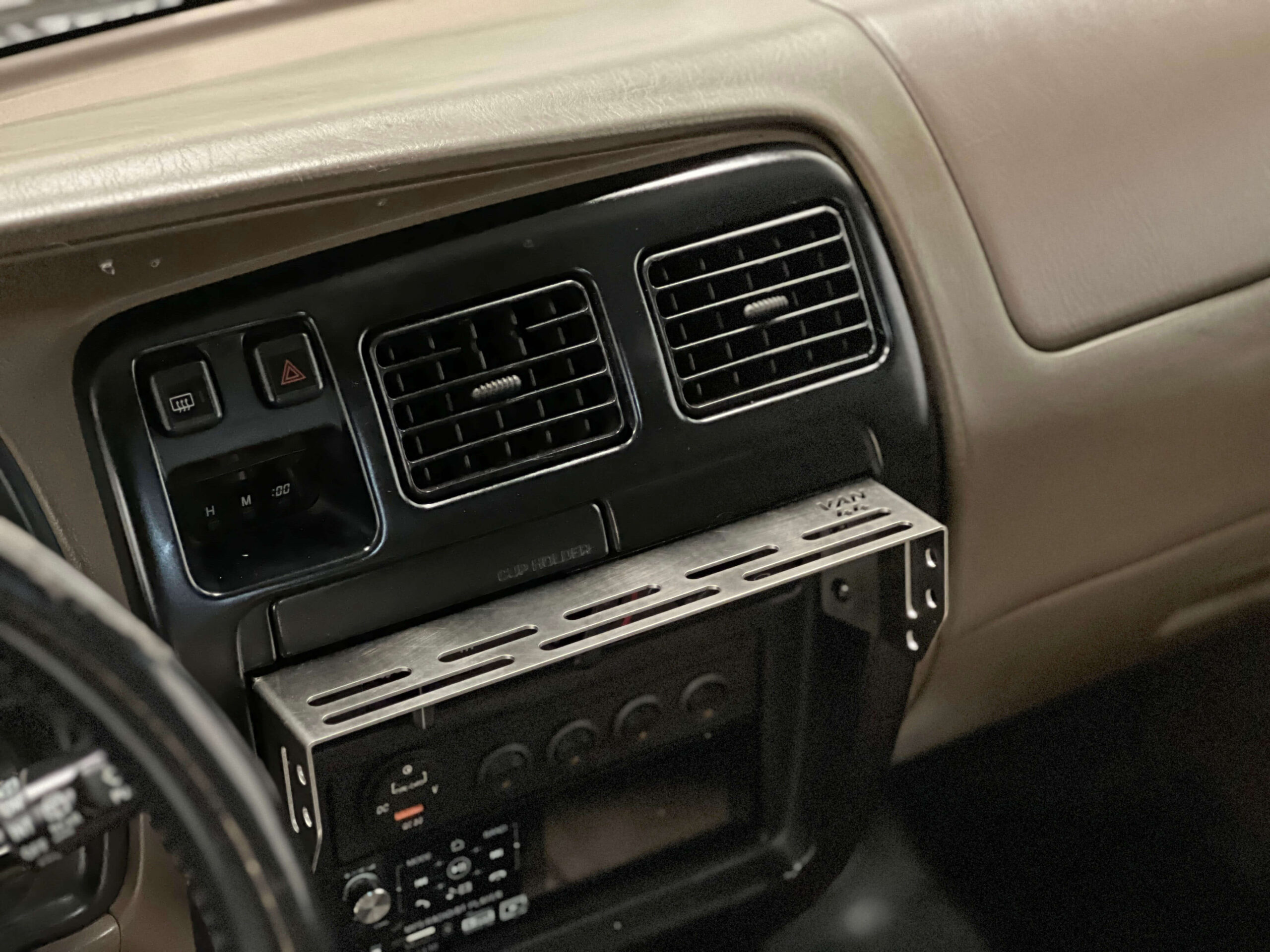 3rd gen 4runner centre center console bracket