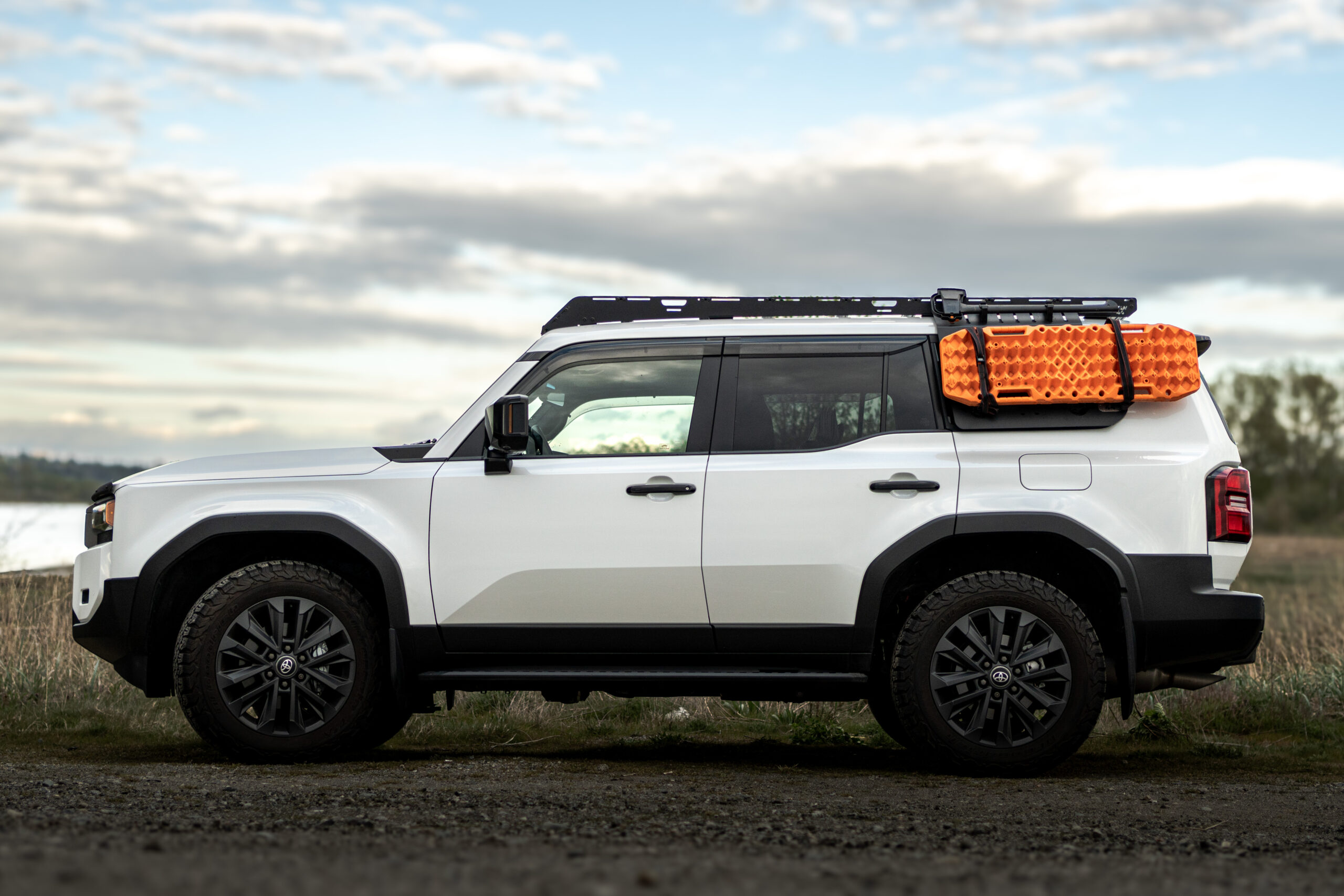 lc250 roof rack van44